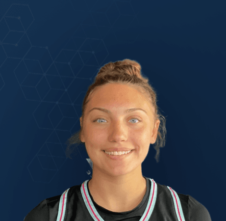 Caylin Cox headshot